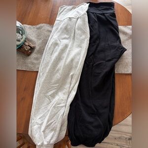 Old Navy set of 2 so comfy maternity sweatpants